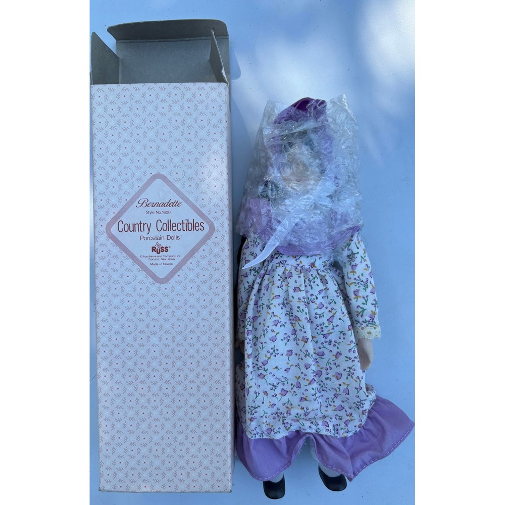 Vintange Russ Country Collectibles Bernadette Porcelain Doll NIB‎ Retro